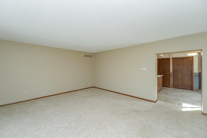 131 W Highway 14, Utica, MN 55979