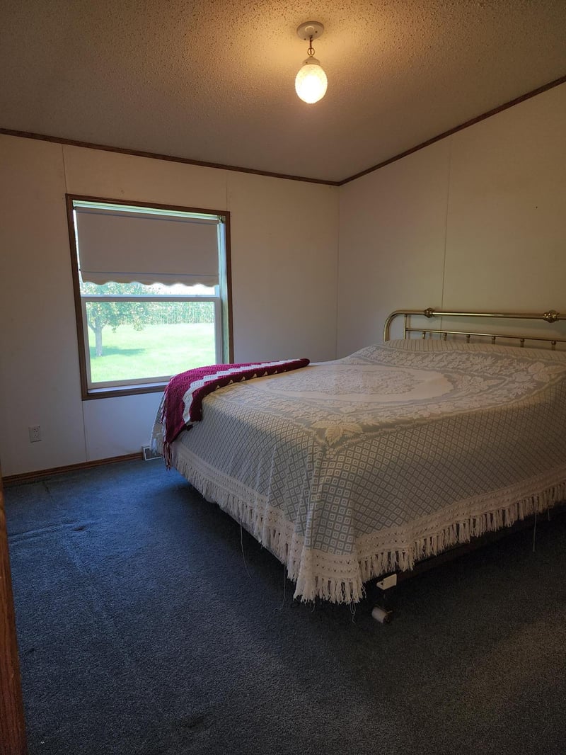 407 E 3rd St, Donnelly, MN 56235