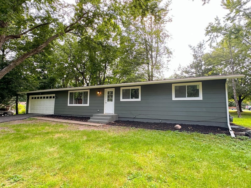 835 Niagara Ln N, Minneapolis, MN 55447