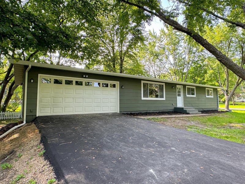 835 Niagara Ln N, Minneapolis, MN 55447