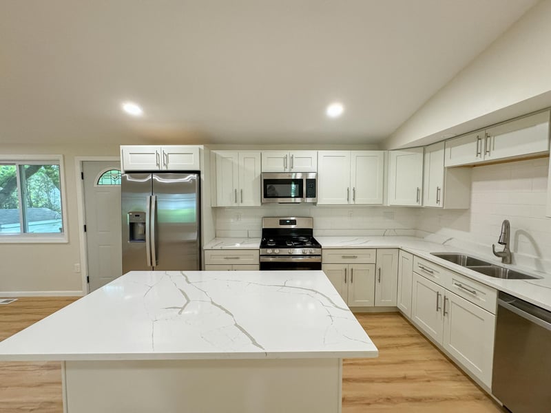 835 Niagara Ln N, Minneapolis, MN 55447