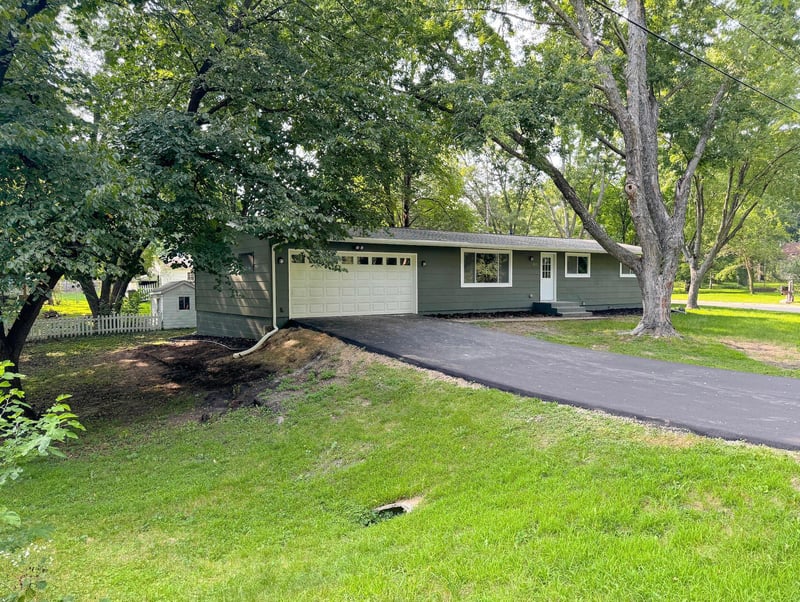 835 Niagara Ln N, Minneapolis, MN 55447