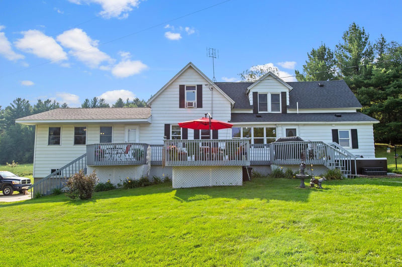 449 30th Ave, Clear Lake, WI 54005