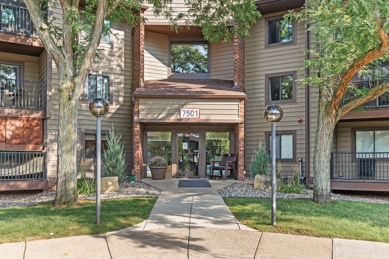 7501 W 101st St #223, Minneapolis, MN 55438