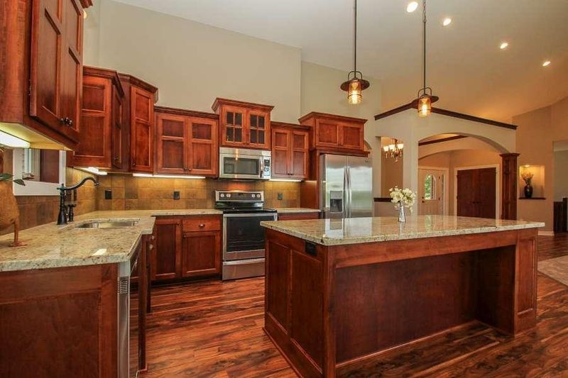 6997 Glory Rd, Baxter, MN 56425