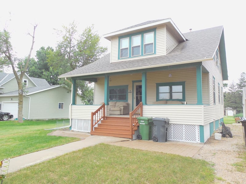 109 N Drake Ave, Rushmore, MN 56168