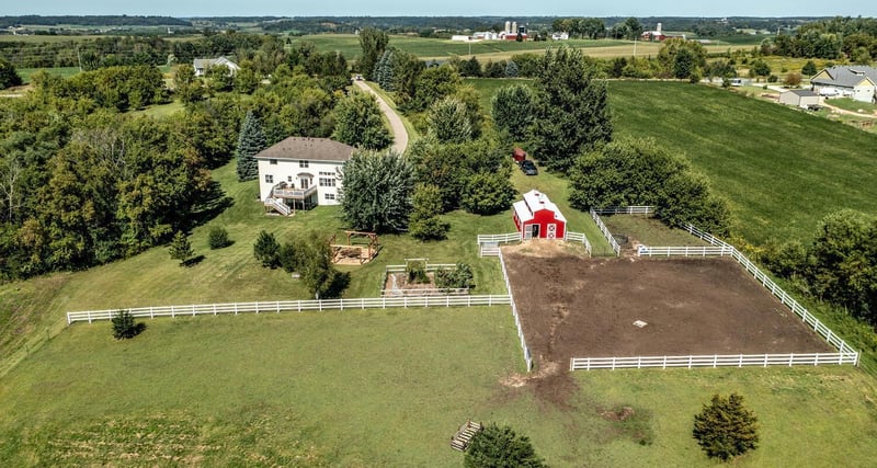 W10303 521st Ave, Prescott, WI 54021