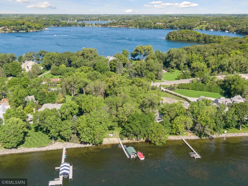 3085 North Shore Dr, Wayzata, MN 55391