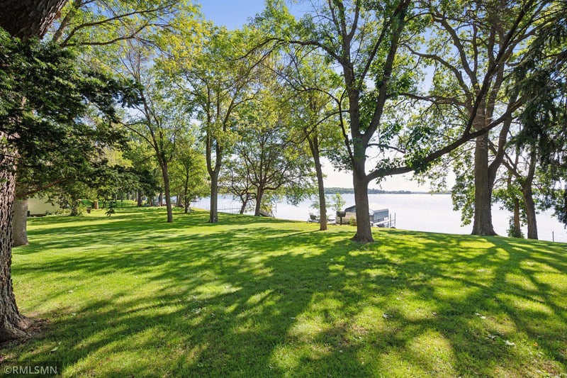 3085 North Shore Dr, Wayzata, MN 55391