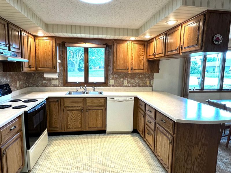 219 4th St NW, Adams, MN 55909