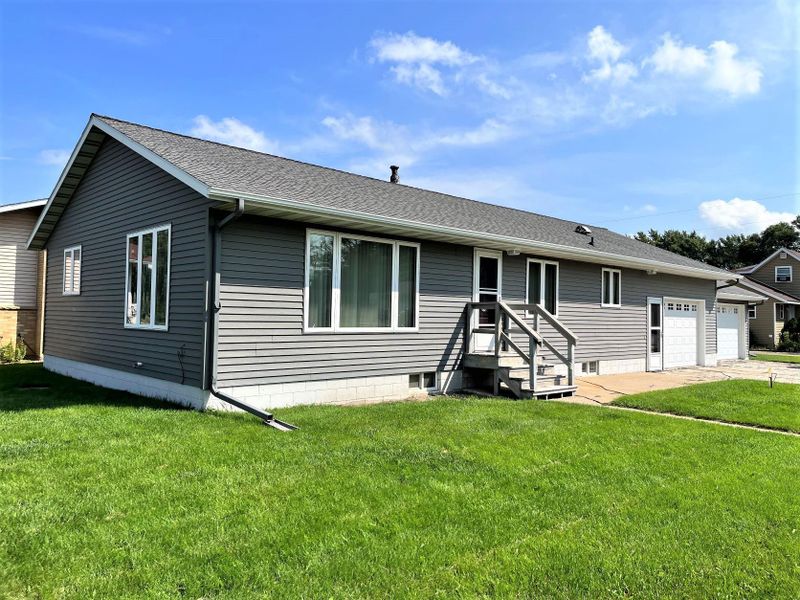 602 1st Ave, Elrosa, MN 56325