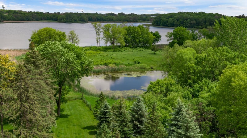 xx4 Honey Hill Ln, Orono, MN 55356