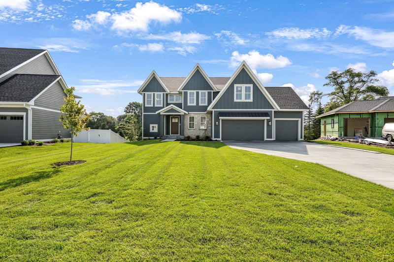 4010 Haven Woods Ct, Eagan, MN 55123