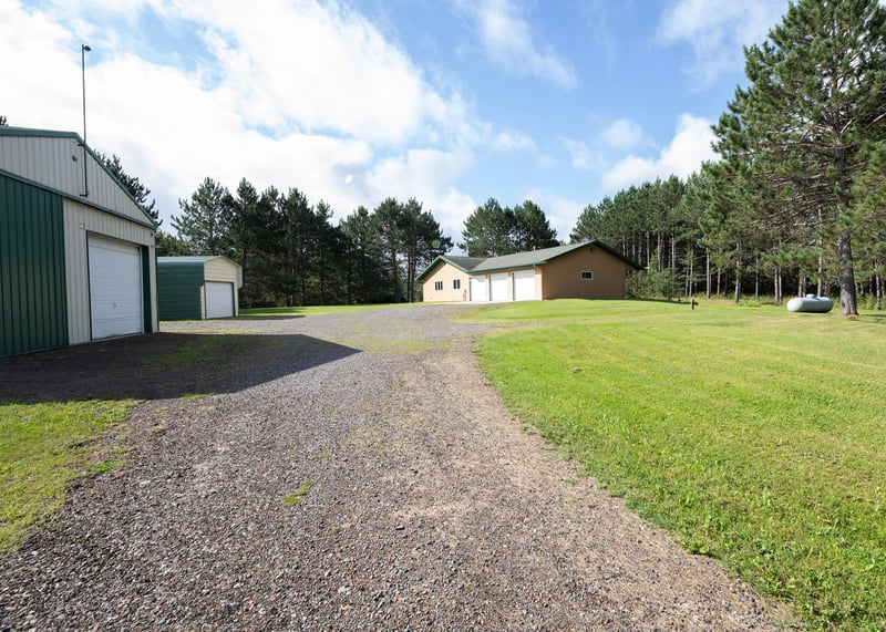6070 Maple Grove Rd, Duluth, MN 55810