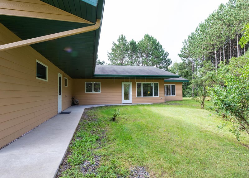 6070 Maple Grove Rd, Duluth, MN 55810