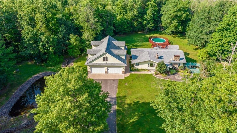 4319 E Leggate Rd, Superior, WI 54880