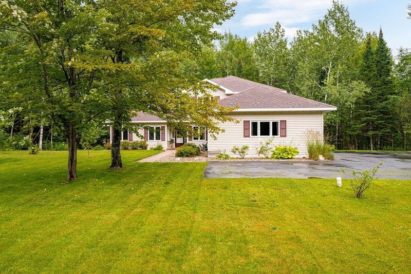 36 Alder Ln, Esko, MN 55733