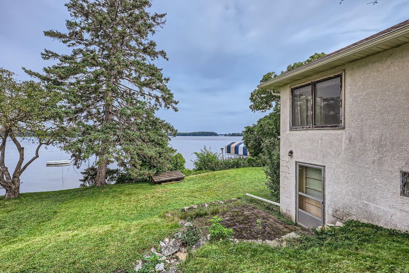 45 Lakeview Ave, Tonka Bay, MN 55331