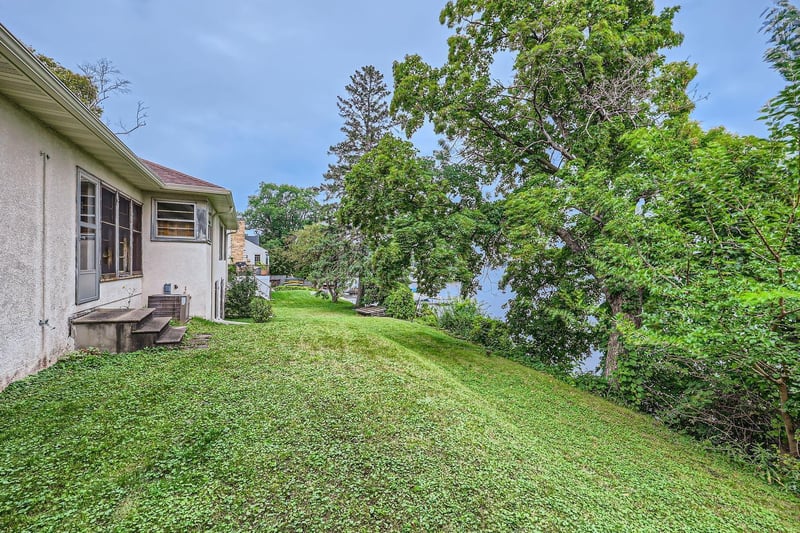 45 Lakeview Ave, Tonka Bay, MN 55331