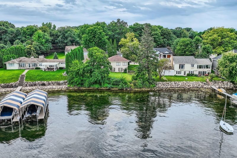 45 Lakeview Ave, Tonka Bay, MN 55331
