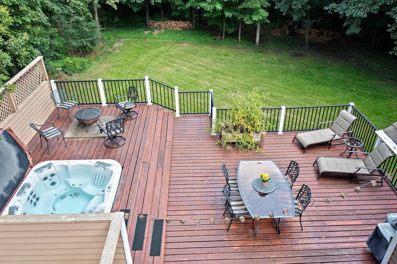 900 N Brown Rd, Long Lake, MN 55356