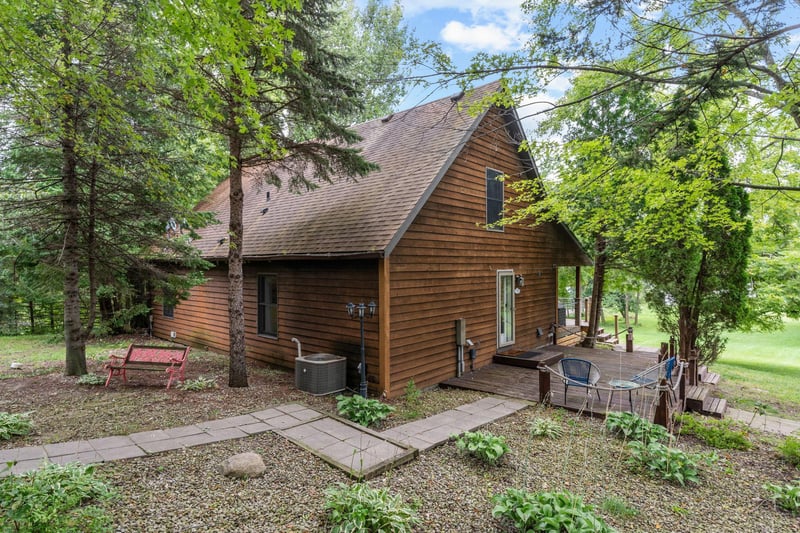 9332 Dodd Rd, Kilkenny, MN 56052