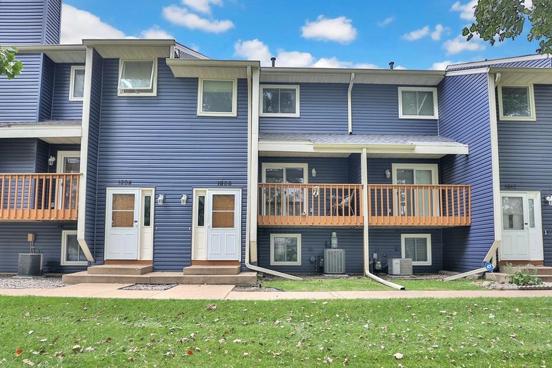 1808 113th Ln NW, Minneapolis, MN 55433