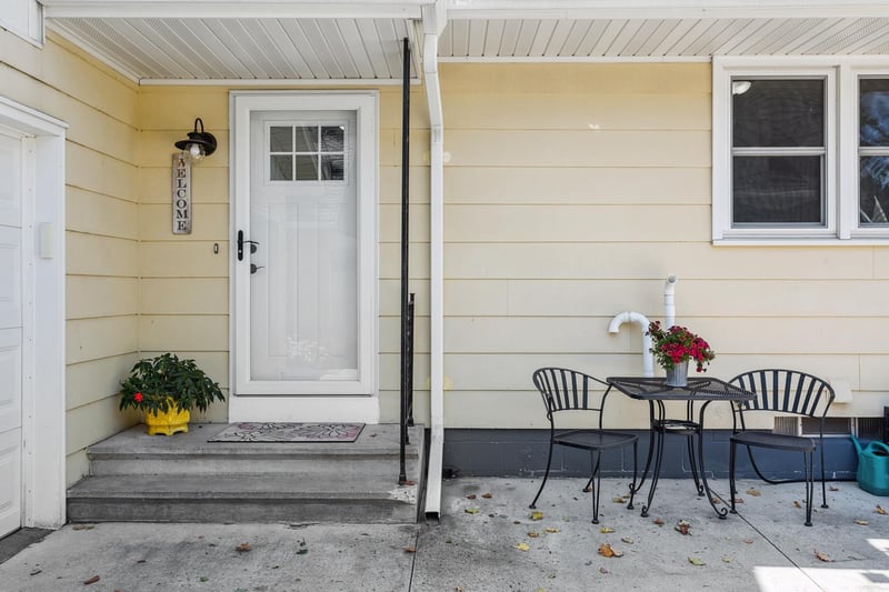 846 Park Ave, Hamburg, MN 55339