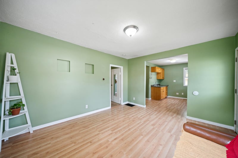 92 20th St, Newport, MN 55055