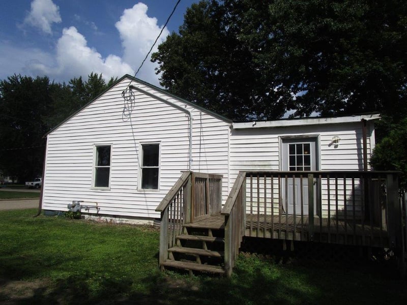 211 Park Dr, Colfax, WI 54730