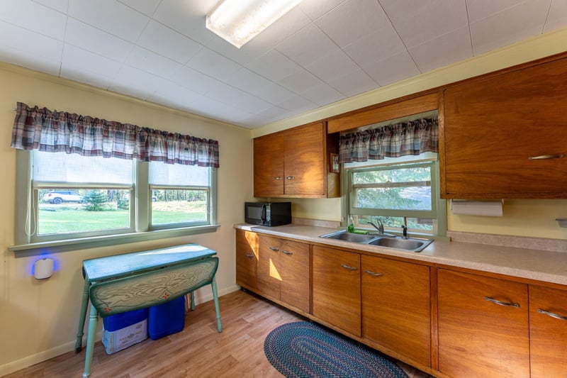 8379 Soderholm Beach Rd, Cook, MN 55723