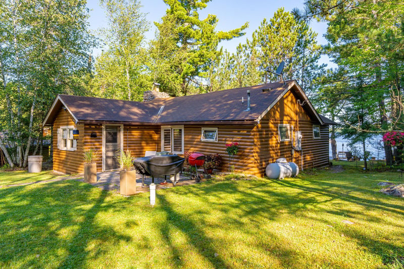 8379 Soderholm Beach Rd, Cook, MN 55723
