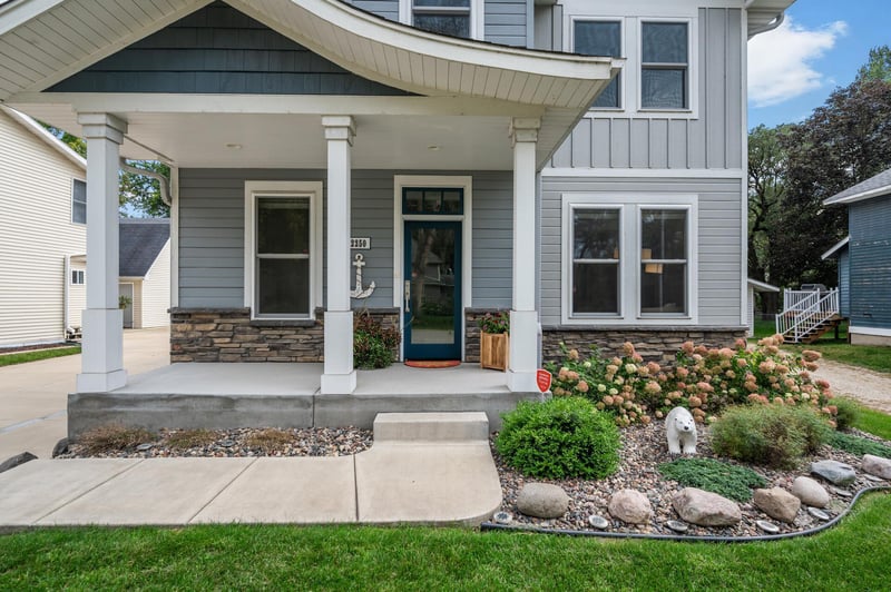 2250 11th St, White Bear Lake, MN 55110