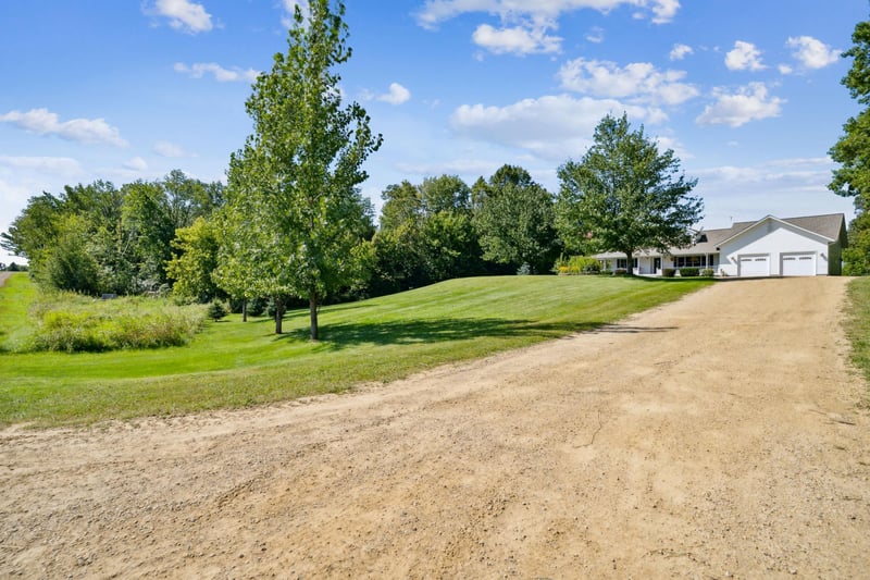 573 60th St, Clear Lake, WI 54005