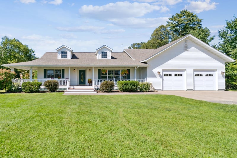 573 60th St, Clear Lake, WI 54005