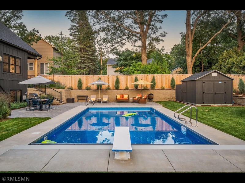 78 Iris St, Mahtomedi, MN 55115