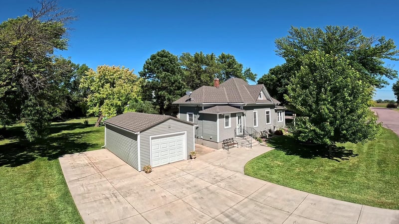 117 SW 1st St, Granada, MN 56039