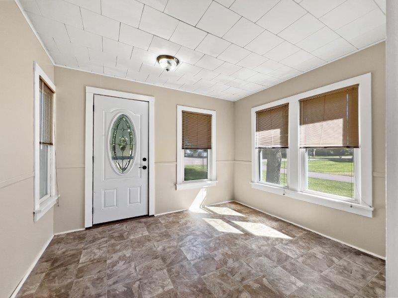 117 SW 1st St, Granada, MN 56039