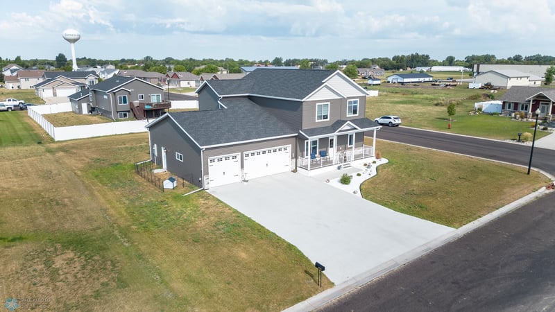 101 17th St NE, Barnesville, MN 56514