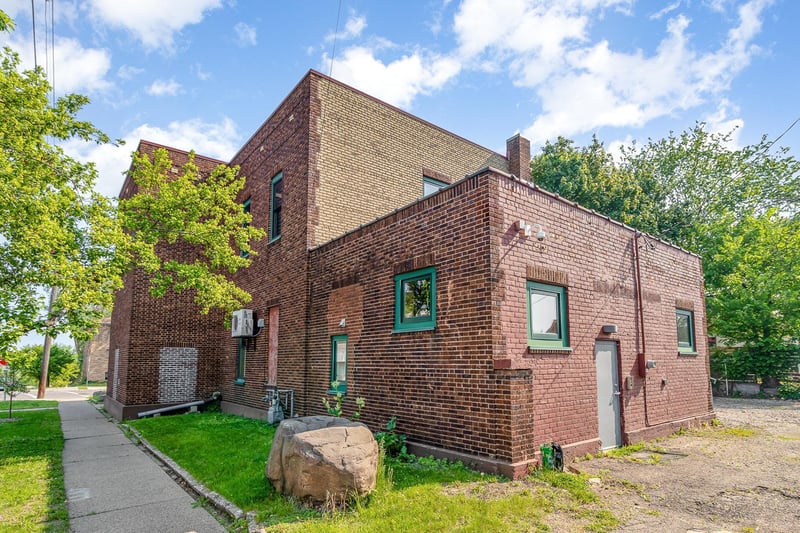 1720 7th St E, Saint Paul, MN 55106