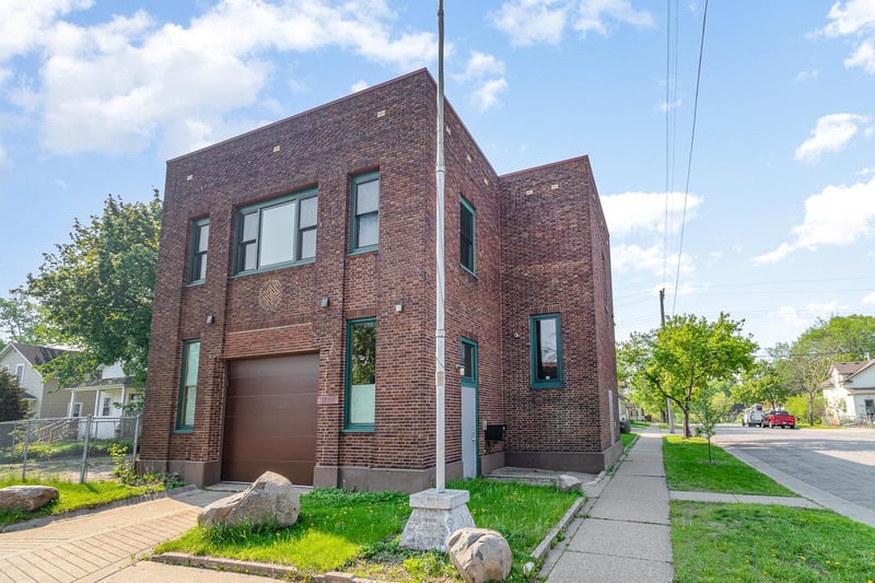 1720 7th St E, Saint Paul, MN 55106