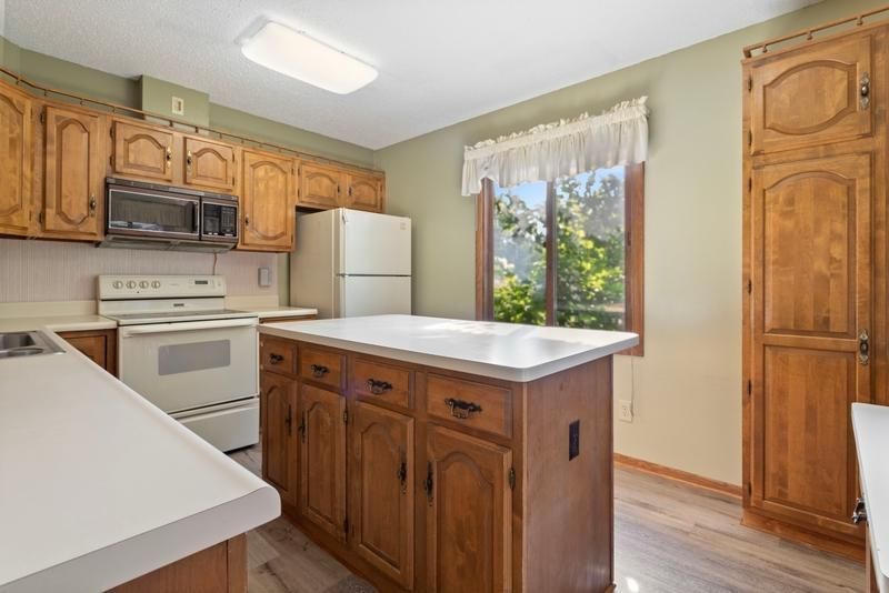 1544 S Timber Rg, Minneapolis, MN 55432