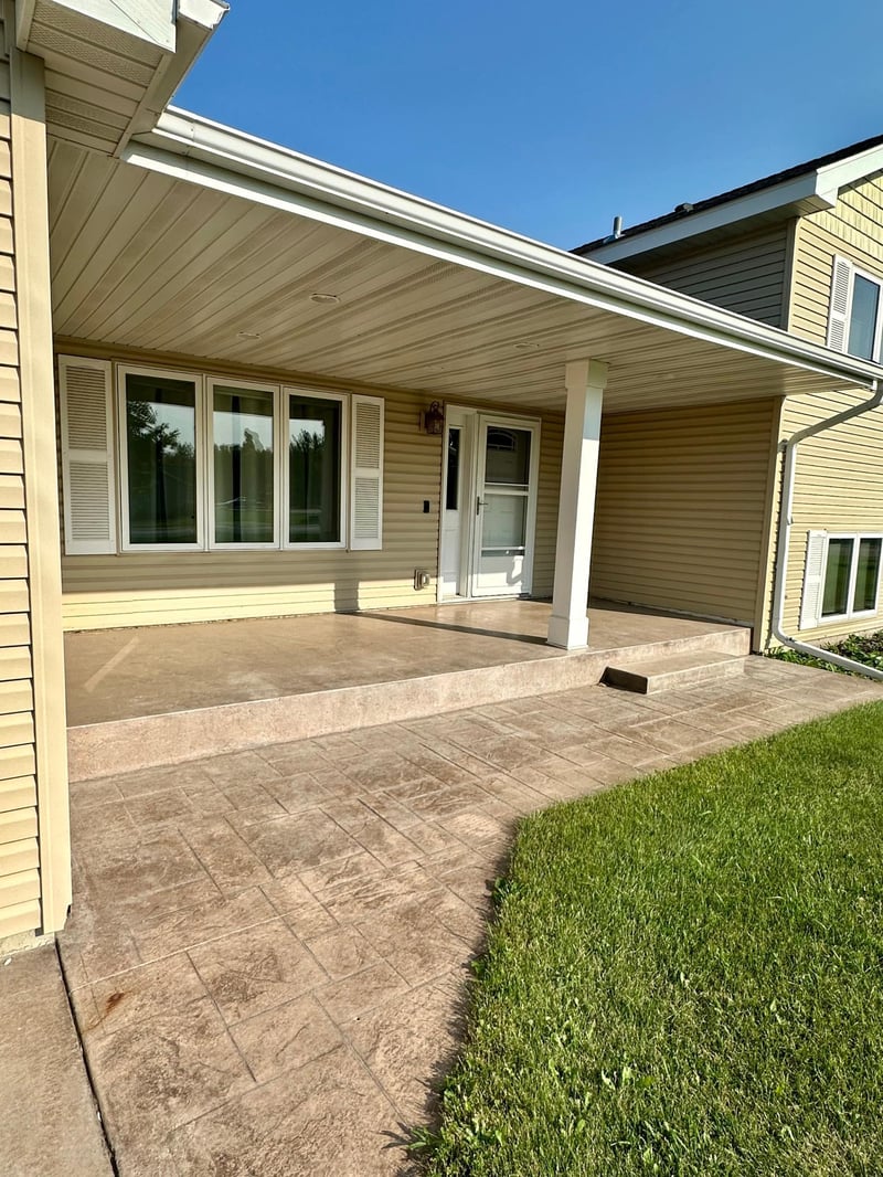 104 E 6th St, Newfolden, MN 56738