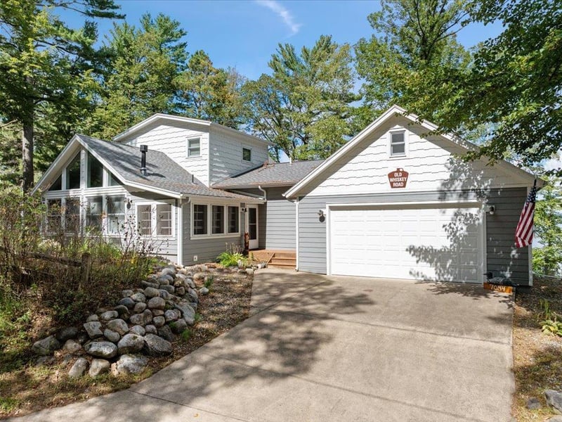 7084 Old Whiskey Rd, Pequot Lakes, MN 56472