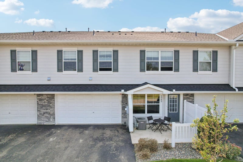 9949 5th Street Ln N, Lake Elmo, MN 55042