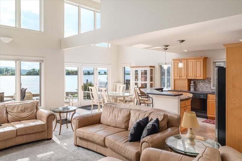 280 N Marina Dr, Brownsville, MN 55919
