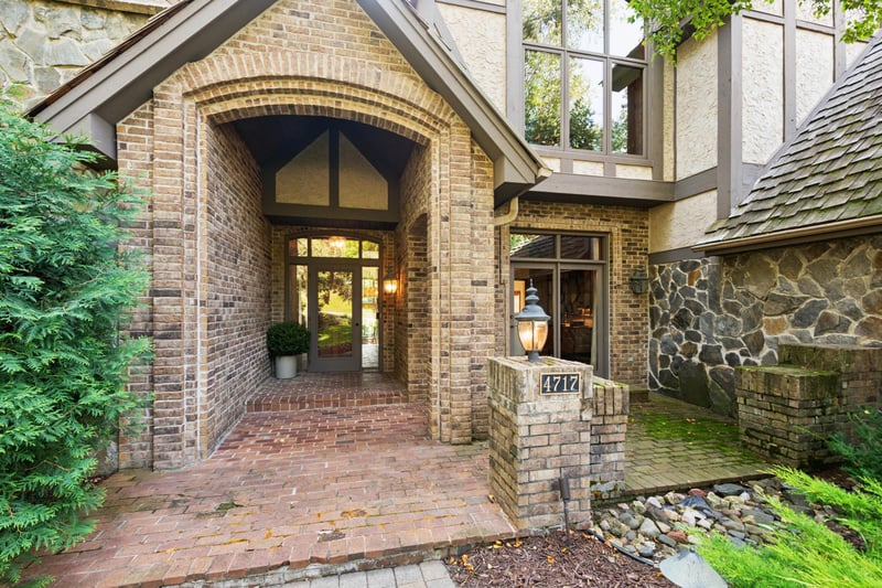 4717 Chantrey Pl, Minnetonka, MN 55345