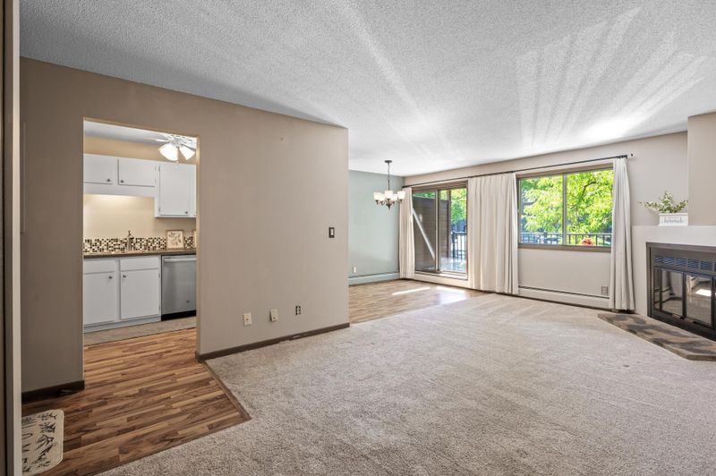 7301 W 101st St #105, Minneapolis, MN 55438
