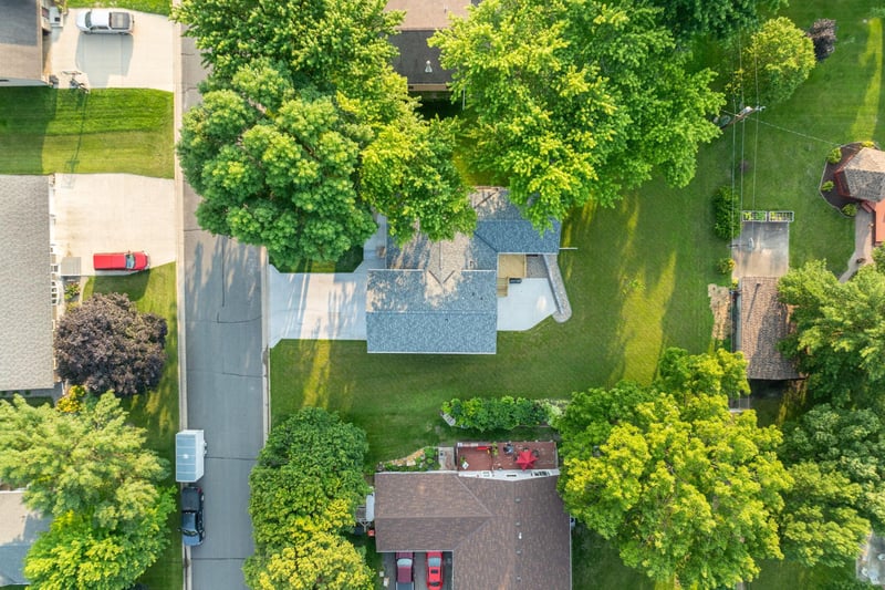 830 Woodland Dr, Gaylord, MN 55334