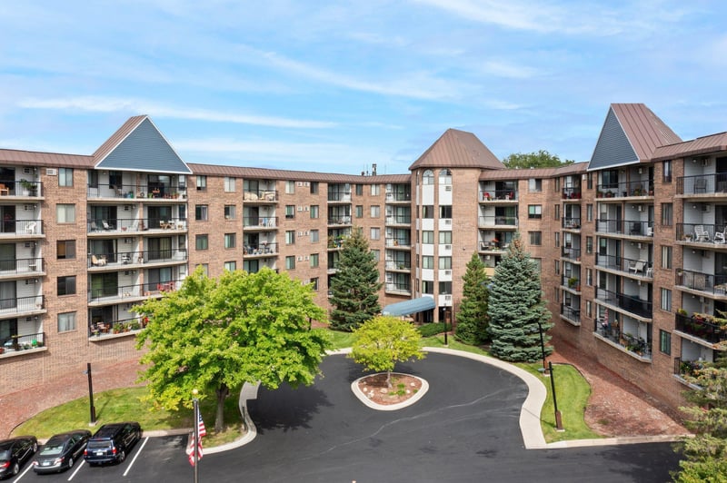 2601 Kenzie Ter #114, Saint Anthony, MN 55418